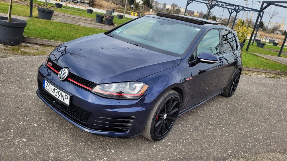 Volkswagen Golf VII GTI Performance