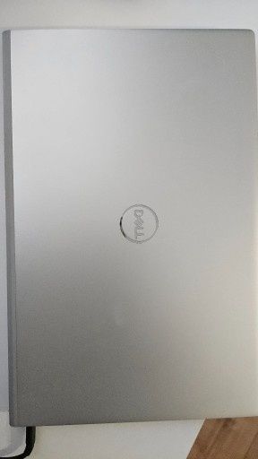 Dell inspiron 5505 ryzen 4700u 16gb RAM