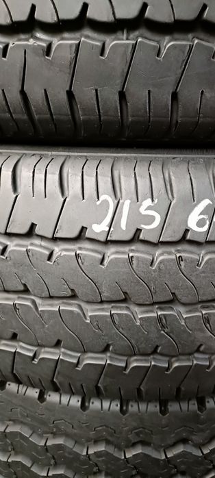 Pneus 215/60/17C