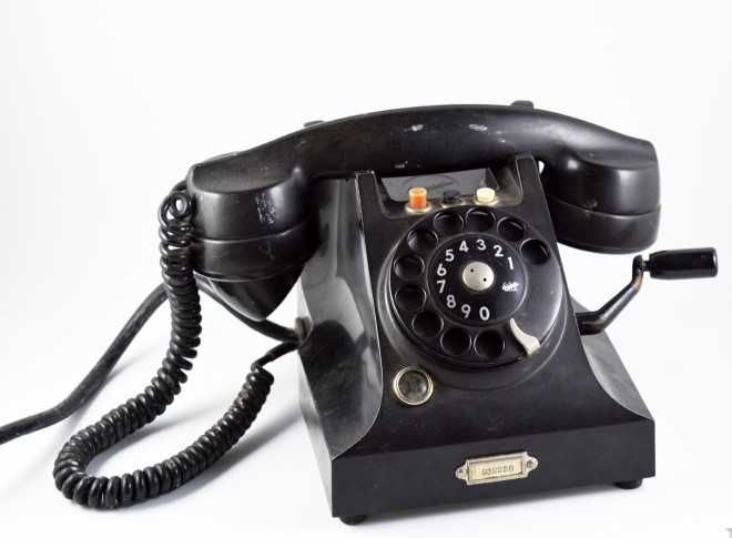 Telefone Antigo de Manivela em Baquelite