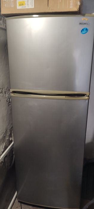 Продам холодильник Samsung