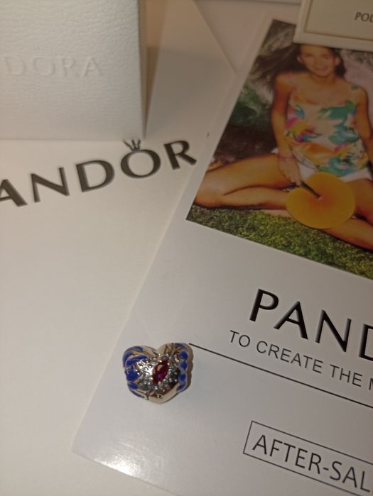 Намистина "Серце, що світиться в темряві" Дивні Дива. Stranger things