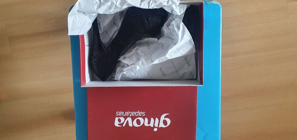 Sapatos pretos ginova