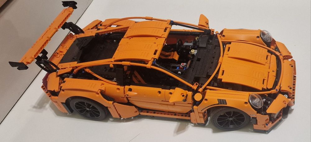LEGO Technic Porsche 911 GT3 RS 42056