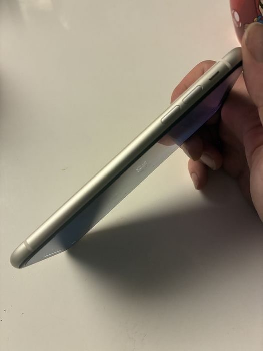 Iphone 11 biały, pudełko, kabel, etui, bateria 87%