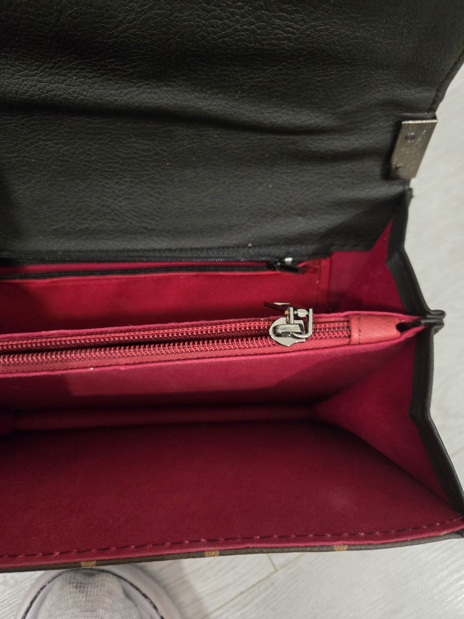 Louis Vuitton klasyczna brązowa elegancka torebka na łańcuszku