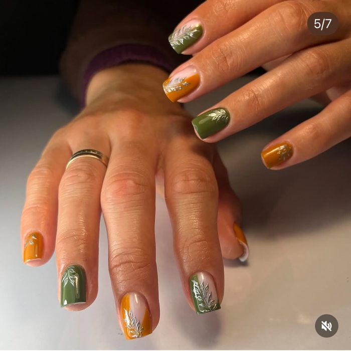 Маникюр та Педикюр