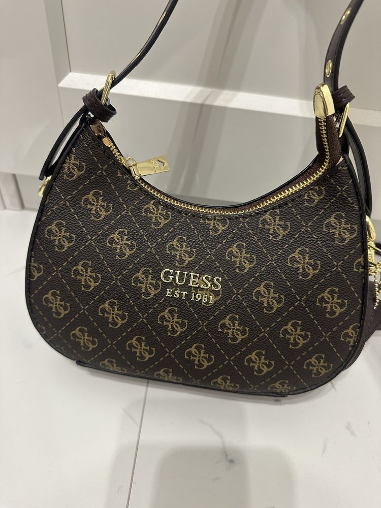 Torebka guess monogram na ramie