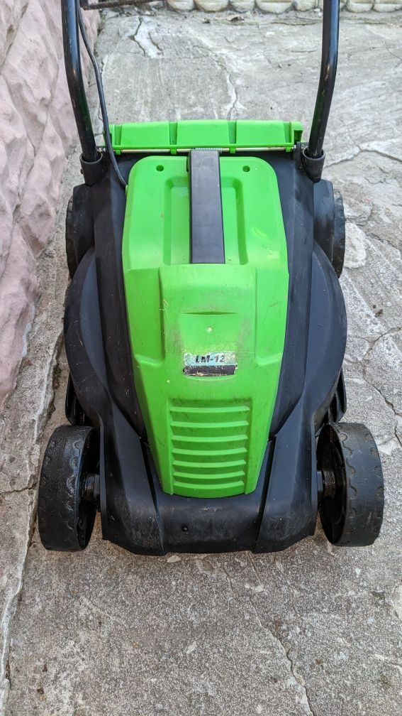Продам газонокосилку  б/у.