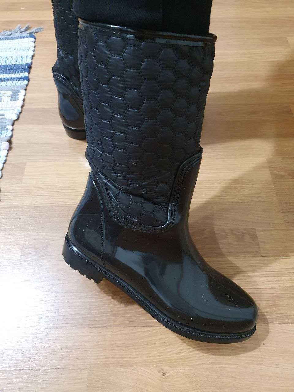 Чоботи гумові жіночі