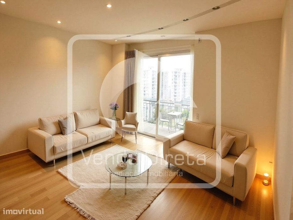 Apartamento T3 Duplex com Varanda - 85 m² - Algueirão-Mem Martins