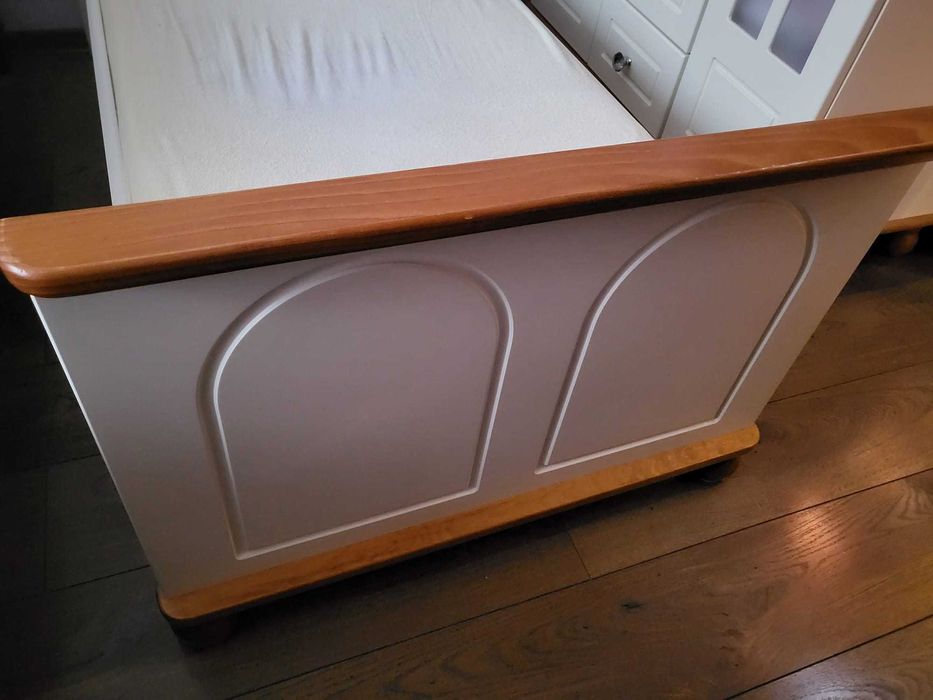 Łóżeczko -tapczan 140cm