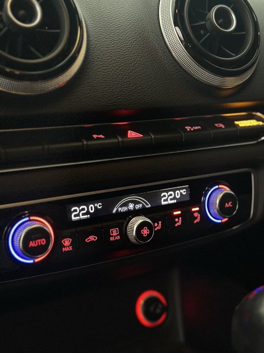 Продам Audi A3 2015