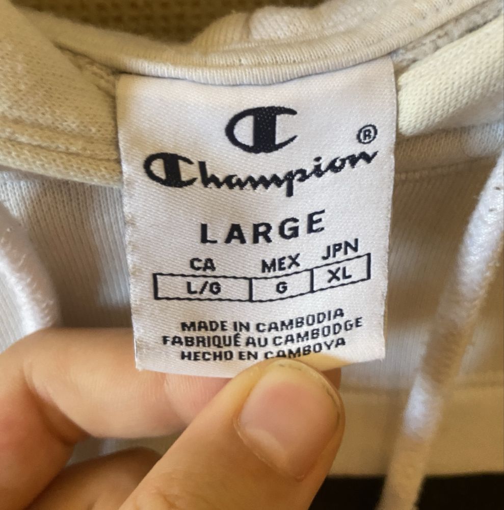 Sweat preta e branca da Champion