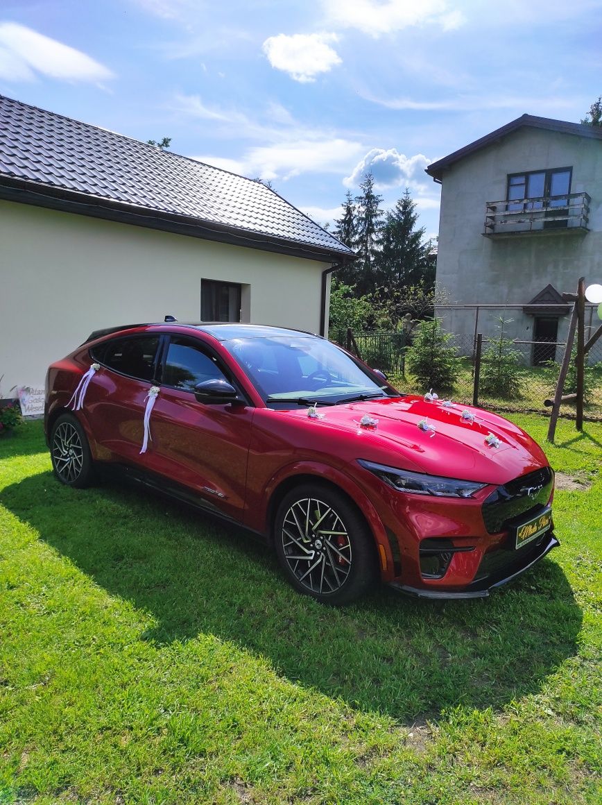 Auto do ślubu Mustang Mach-e GT