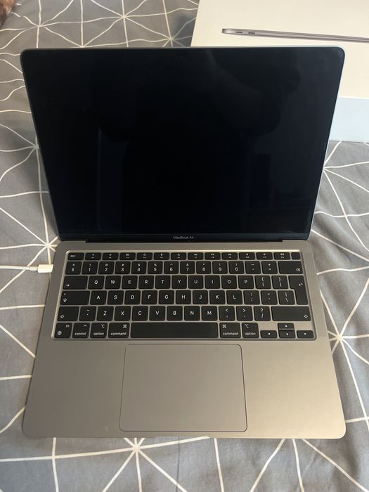 Macbook Air M1 13,3 8GB/256GB Space Gray Bateria 95%
