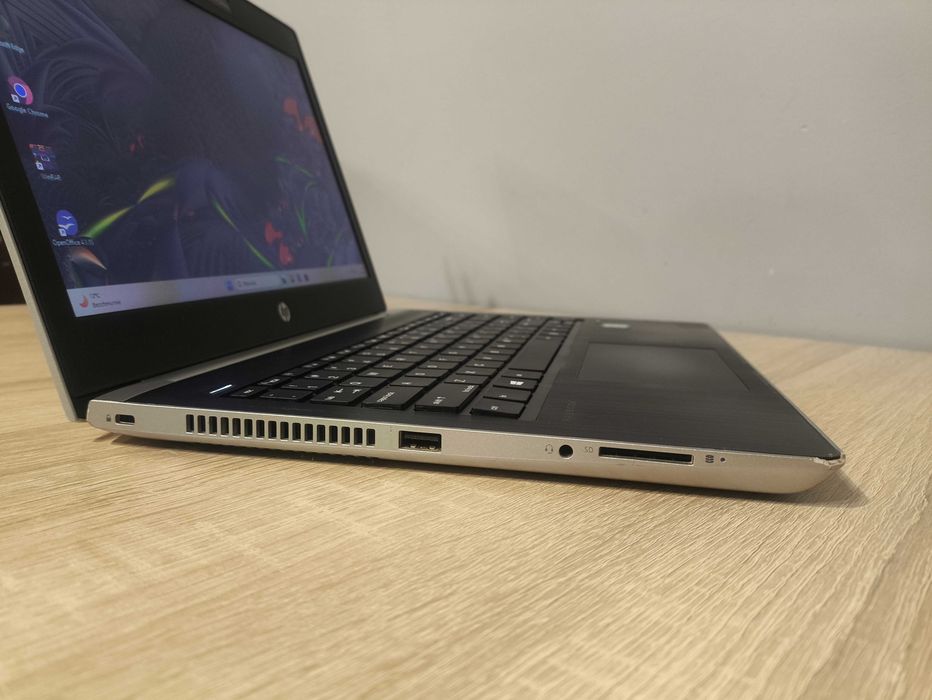Nieduży laptop HP - Intel i3, SSD, DDR4, Windows 11