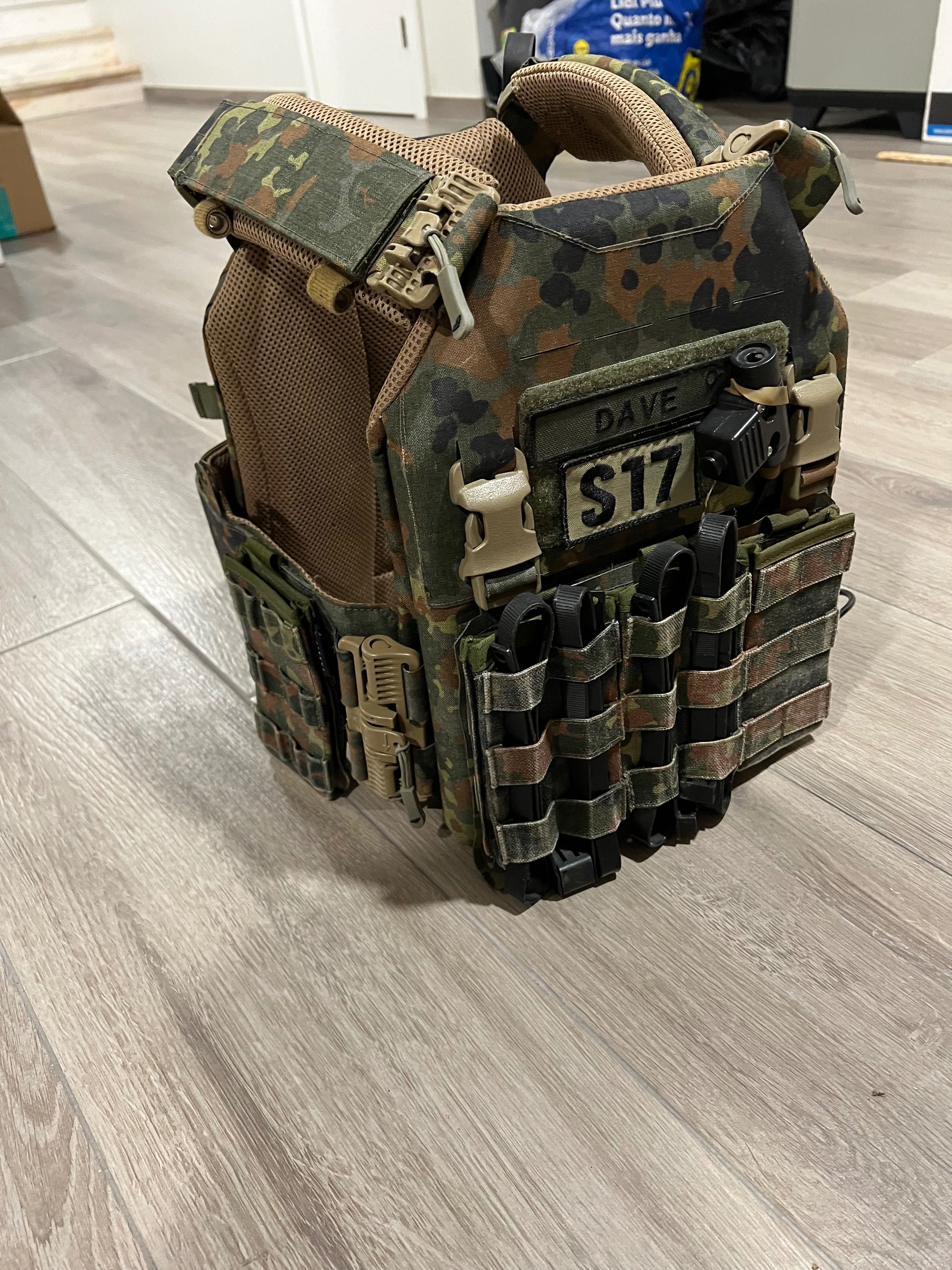 Plate Carrier CombatSystems Edição Limitada Flecktarn