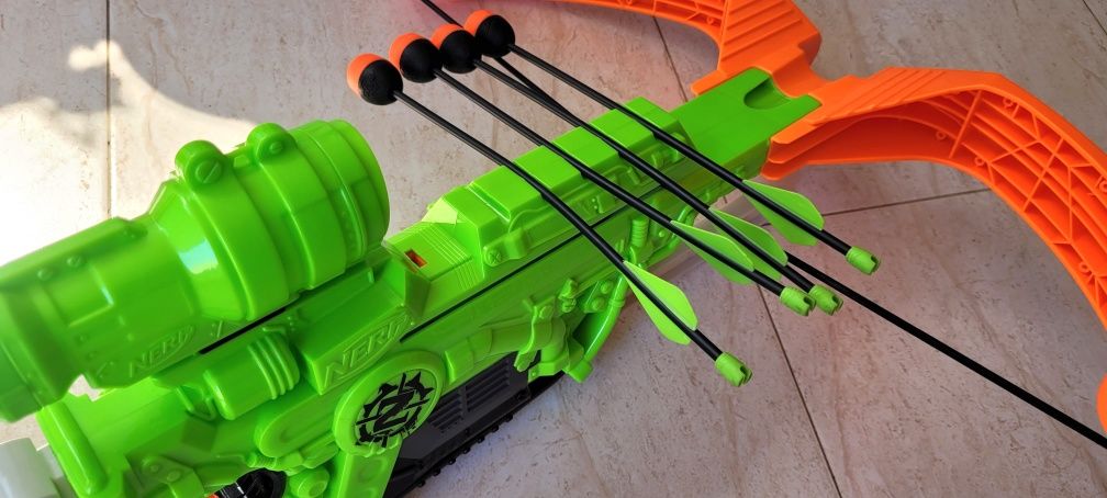 NERF Zombie Strike Dreadbolt Crossbow