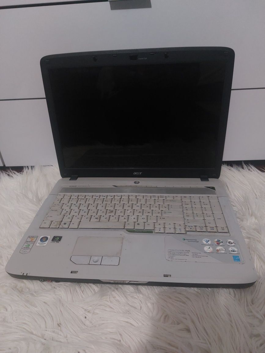 Ноутбук Acer Aspire 7520