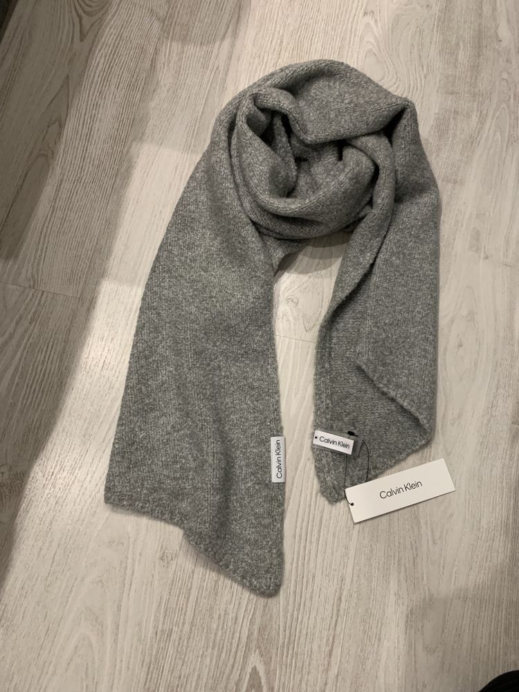 Szary gruby szalik Calvin Klein oryginalny nowy z metkami na prezent