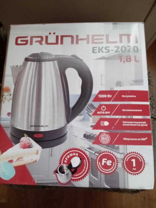 Електрочайник Grunhelm EKS-2028