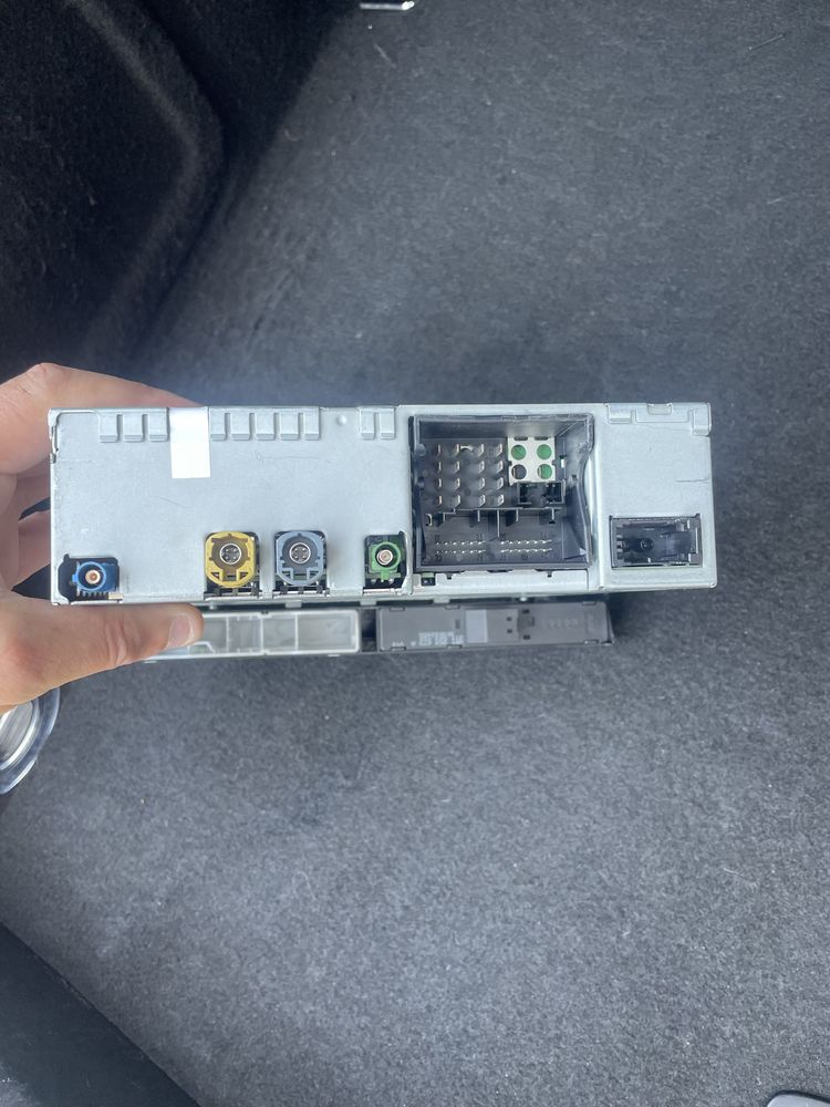 Блок мультимедіа MMI 3G High від Audi A4 B8