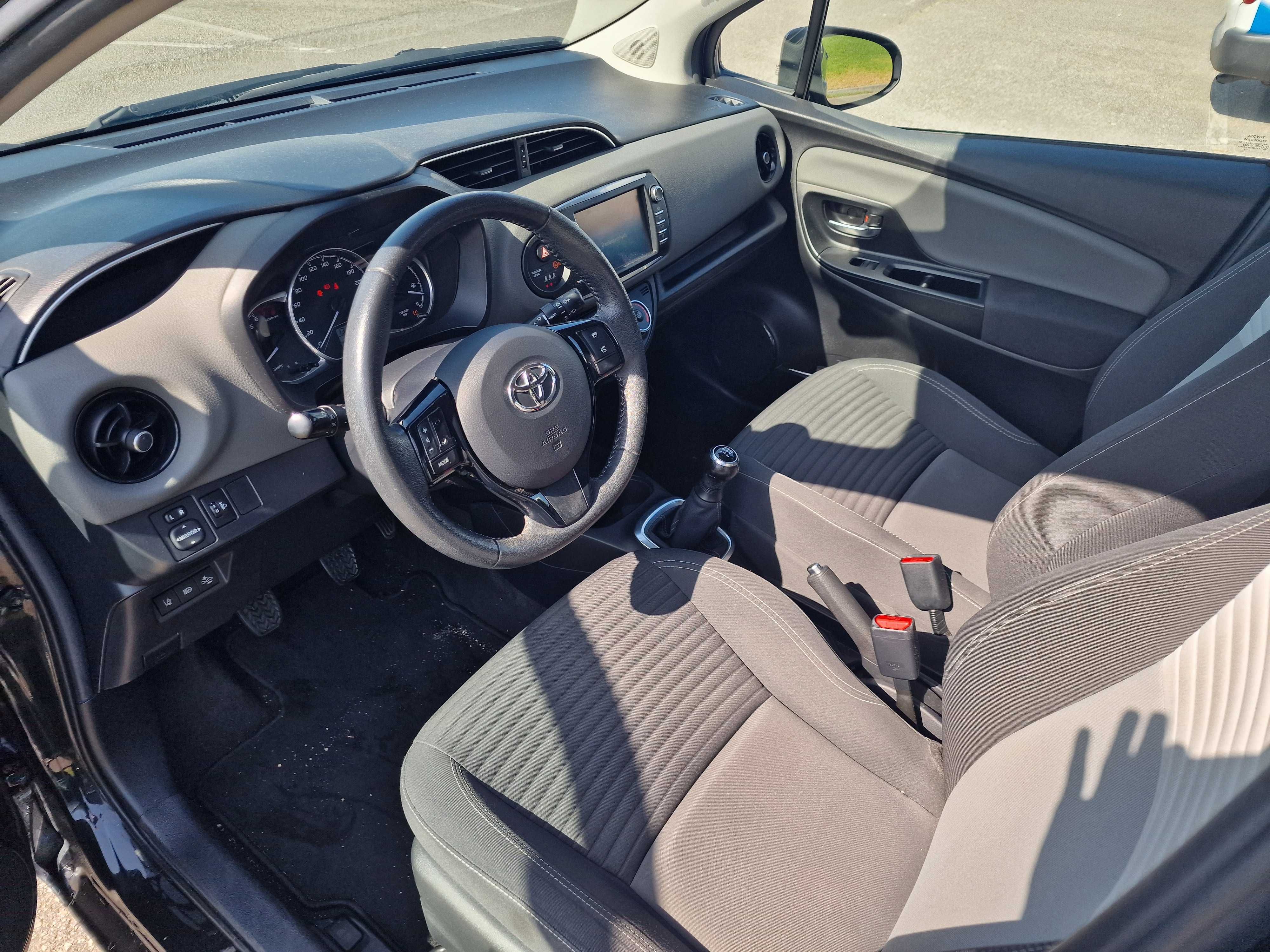 Toyota Yaris  1.0 Gasolina ano 2019, com 76.000 km reais