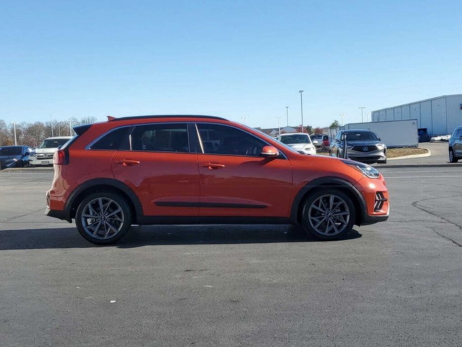 Kia Niro Touring      2020