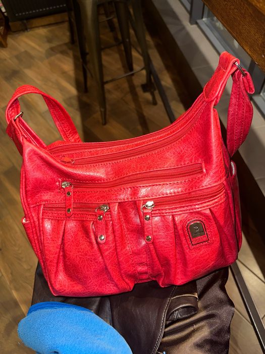 Червона вінтажна сумка в стилі y2k через плече