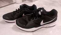 Adidasy Nike r.38,5