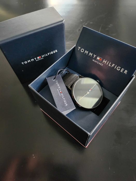 Zegarek Tommy Hilfiger Quartz Accelerator TH Czarny SS Mesh Bracelet