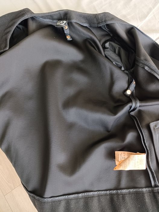 Пальто Armani Оригинал женское с жилеткой.