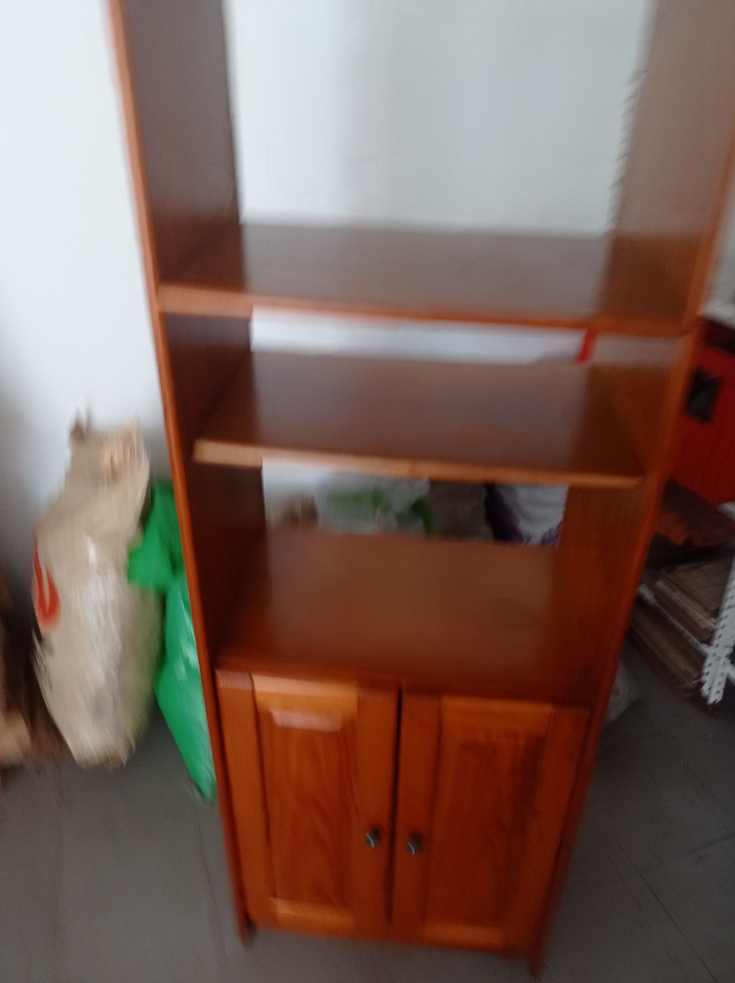 Armário estante para quarto ou sala