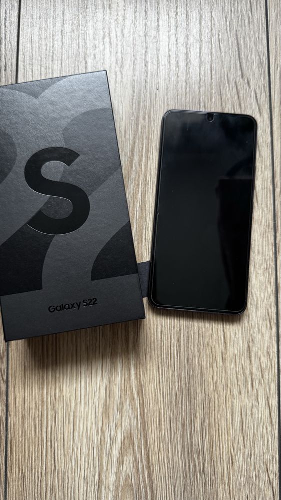 Samsung s22 bardzo dobry stan