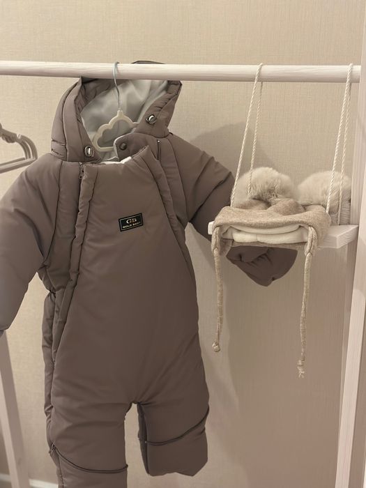 Дитячий зимовий комбінезон у подарунок нова шапочка зимова