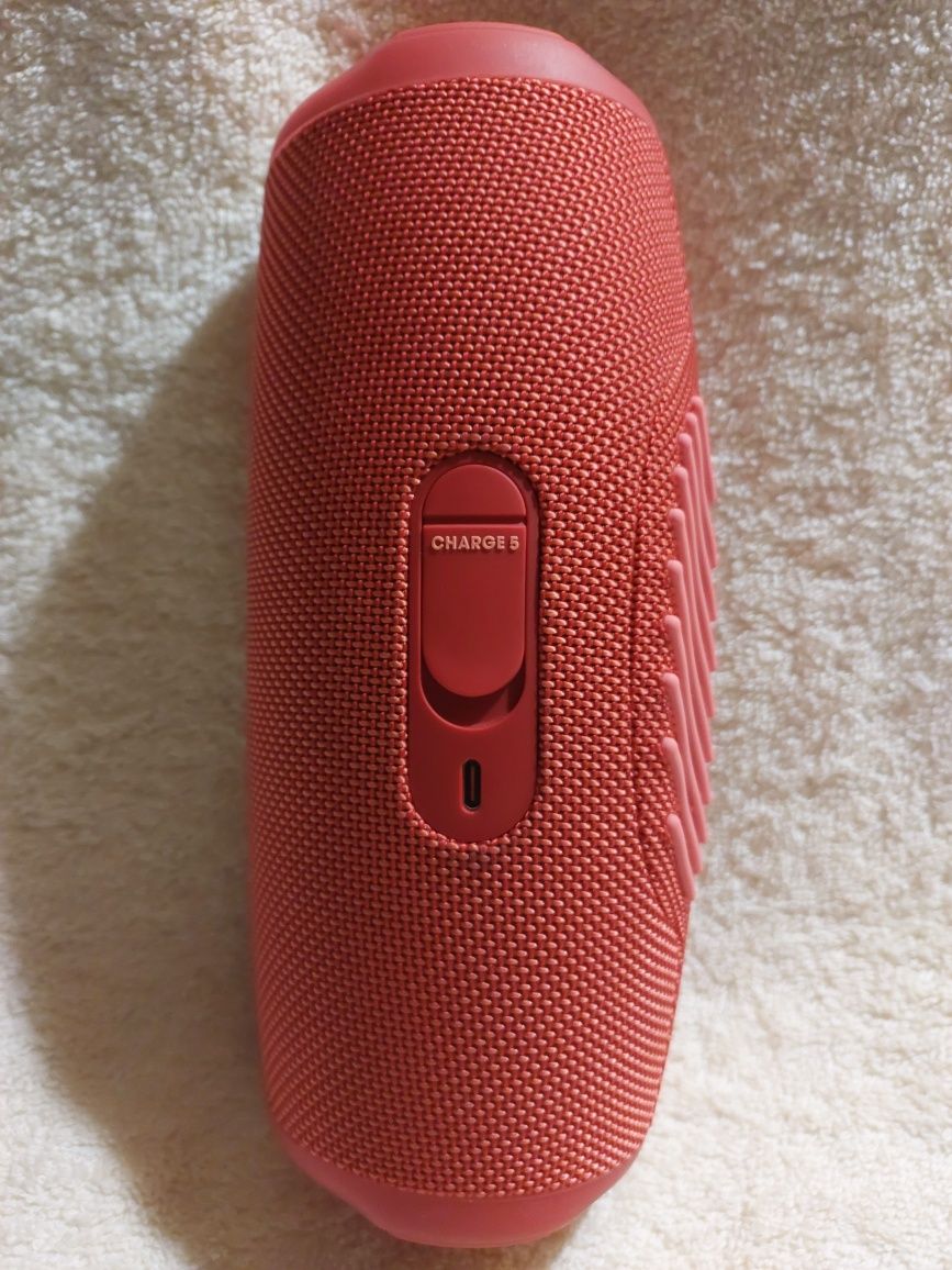 Музыкальная оригинальная  колонка колонка JBL Сharge 5 в идеальном сос