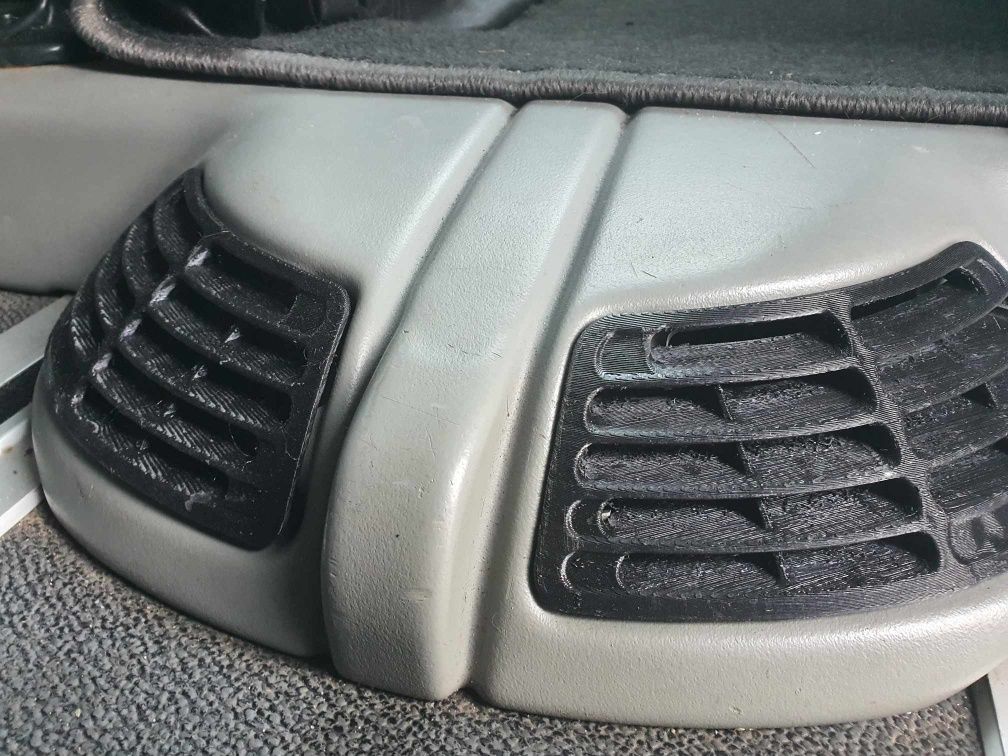 Kratki nawiewu - wentylacji Renault Trafic - Air vents Renault Trafic