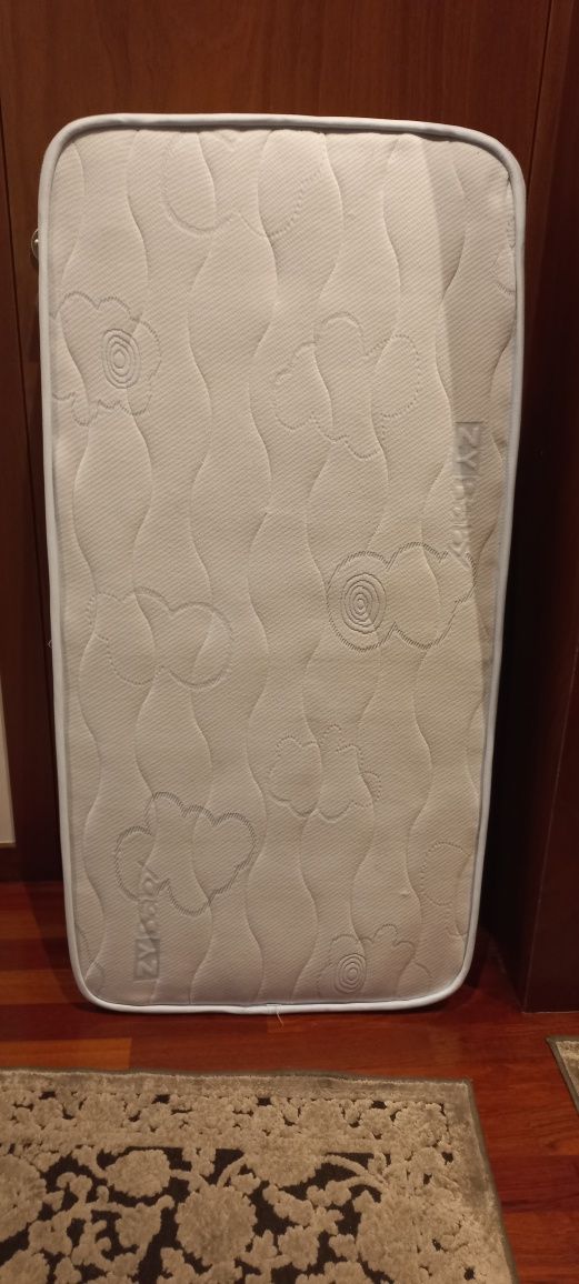 Cama de grades rosa zippy