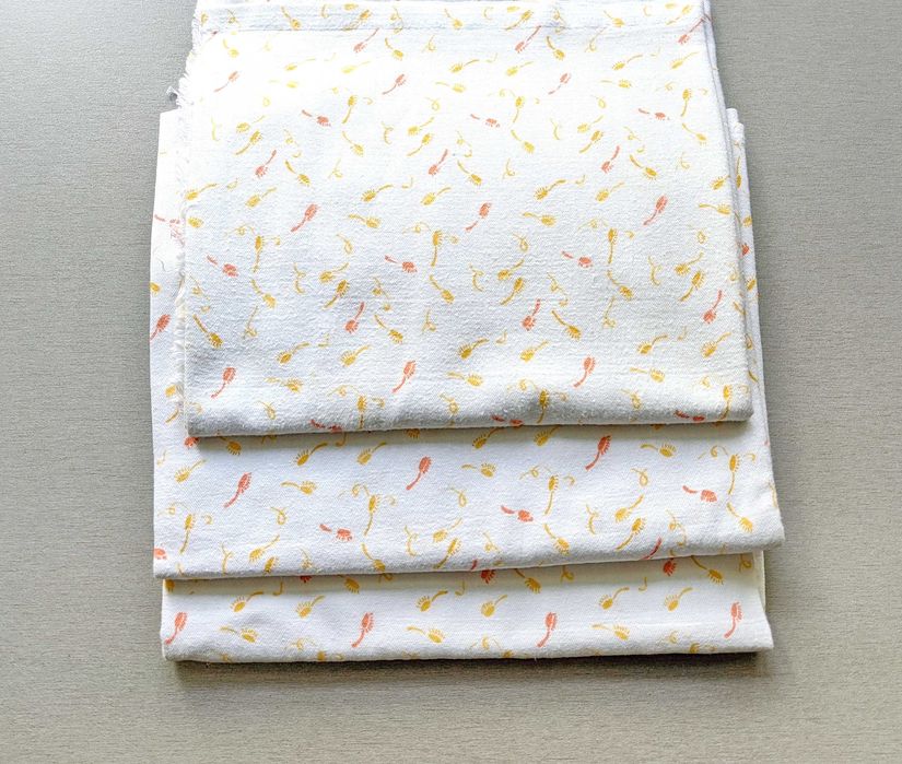 Дитячі пелюшки з бавовни та байки.