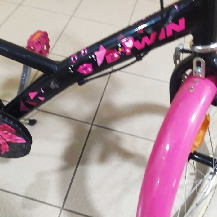 Rower BTWIN 20 cali- dziewczynka + akcesoria w tym kask