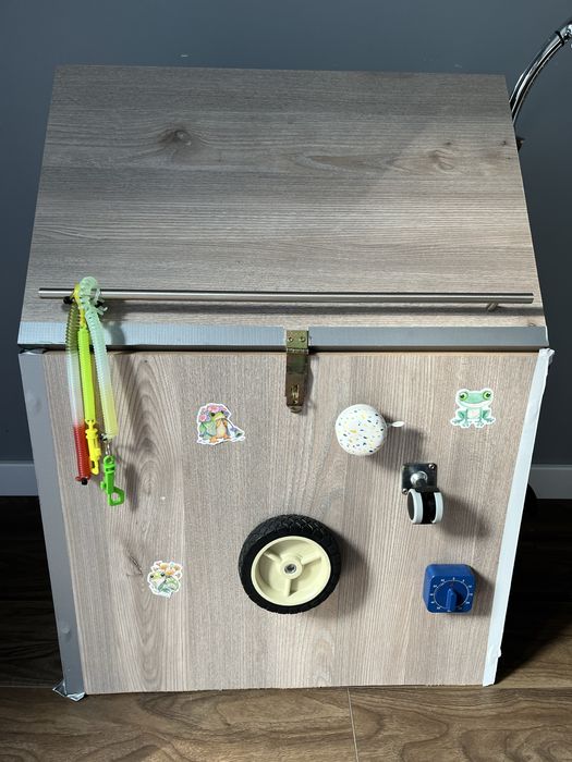 Tablica manipulacyjna/domek