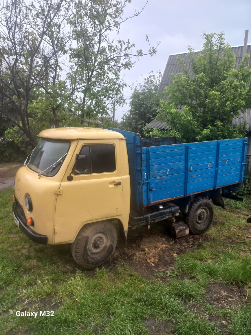 Продам УАЗ бортовий ПОСИЛЕНИЙ