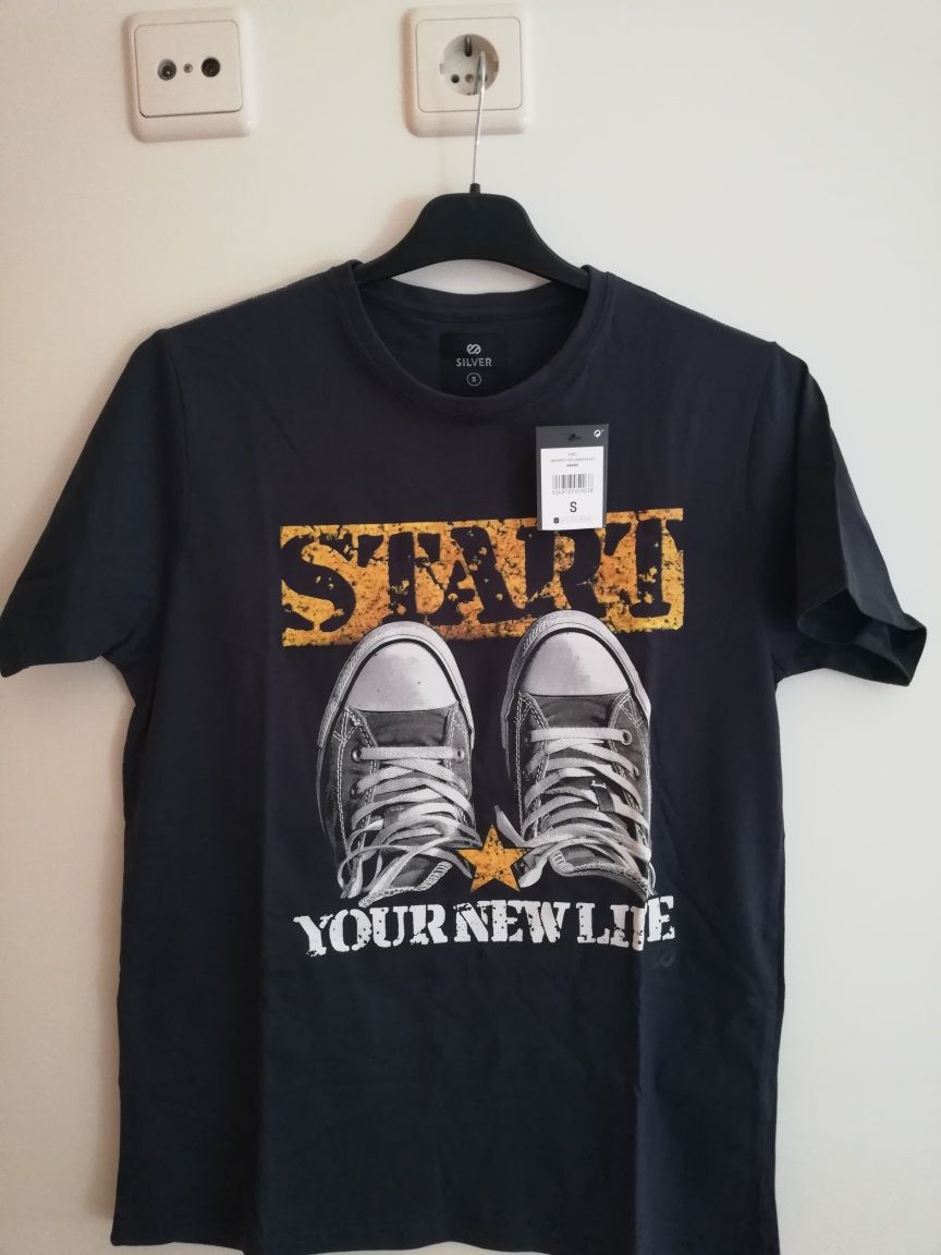 T-shirt azul escura Silver