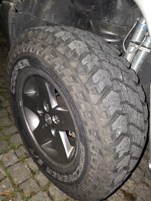 Pneus Cooper Discoverer S/T 285/70R17