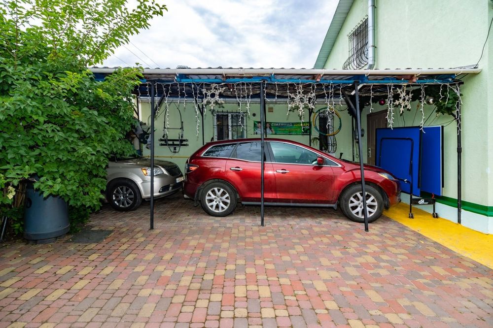 Продам будинок в осокорках по Садовій 96