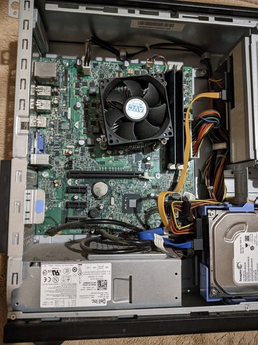 Komputer dell i3-2100 4 gb ram stan idealny + monitor + kable