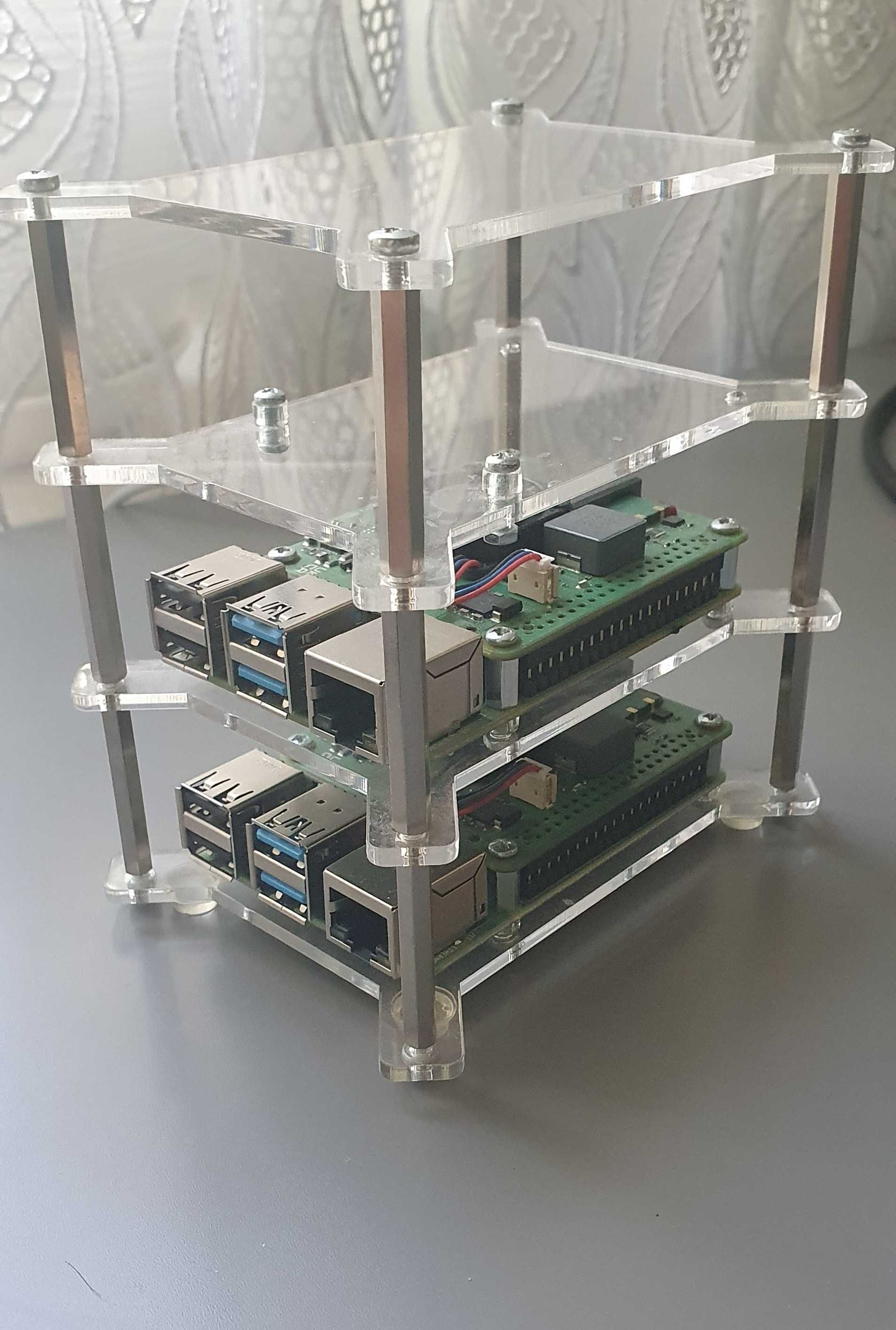 2x Raspberry pi 4B + PoE + tower case