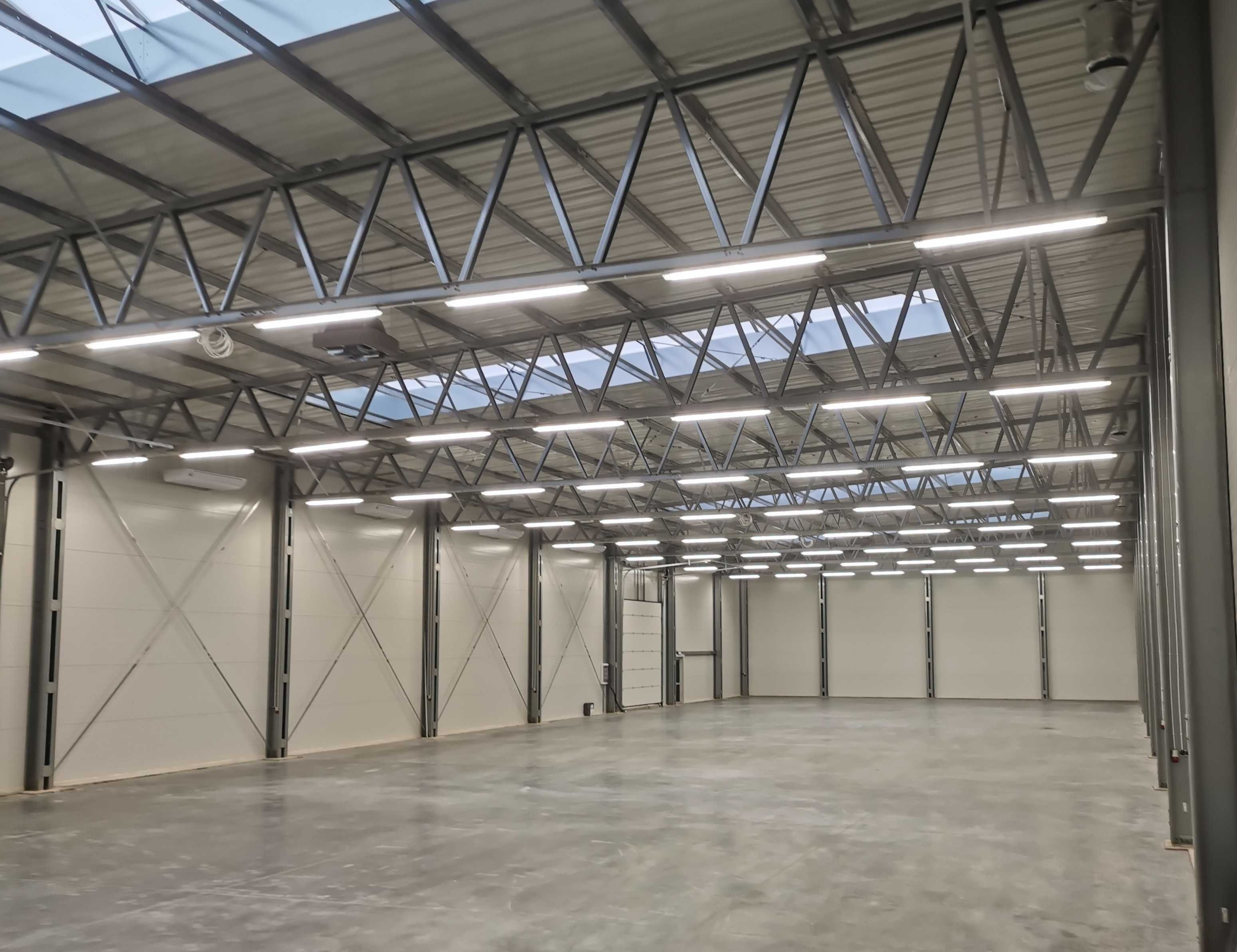 Hala produkcyjno-magazynowa 1115m2, bud. biurowo-socjalny 300m2, wiata