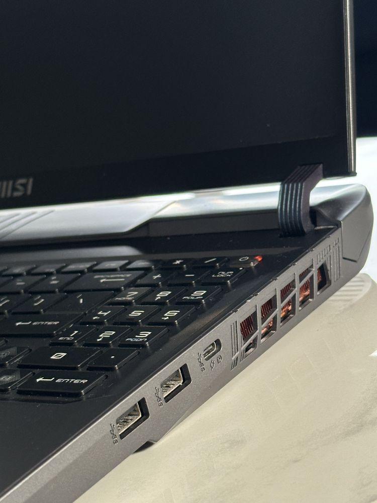 Laptop gamingowy MSI Vector GP68HX 13V